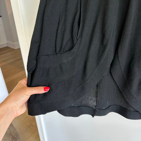BCBGMAXAZRIA Merino Wool Round Hem Button Front V-Neck Cardigan Sweater Black S - Picture 5 of 8